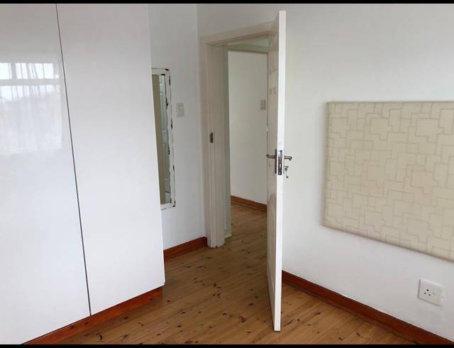 4 BEDROOM FREEHOLD RENTED IN SYDENHAM